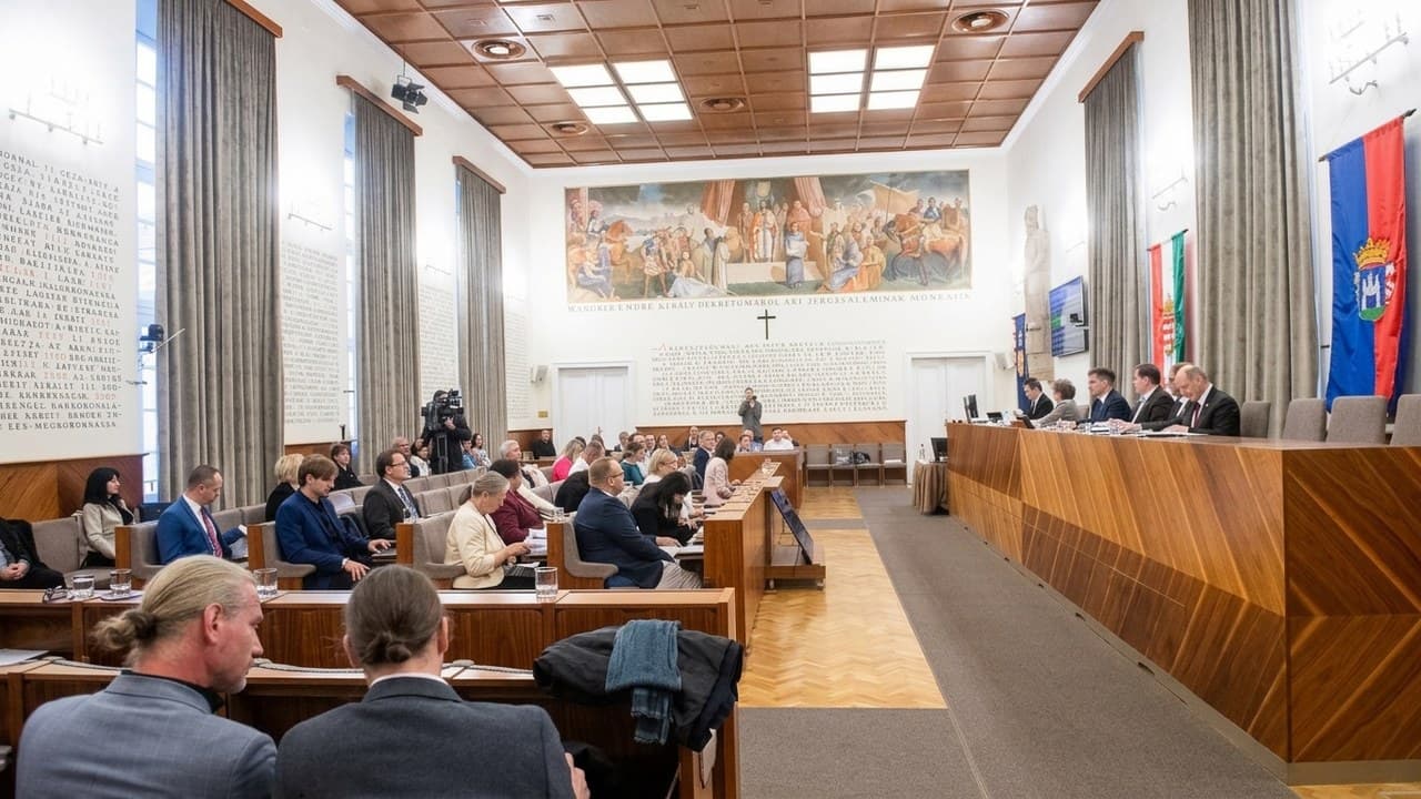 A képviselők értékeltek: egymilliárdos bevételkiesés, újabb Vidi-pályázat és éles vita a környezeti jelentésről