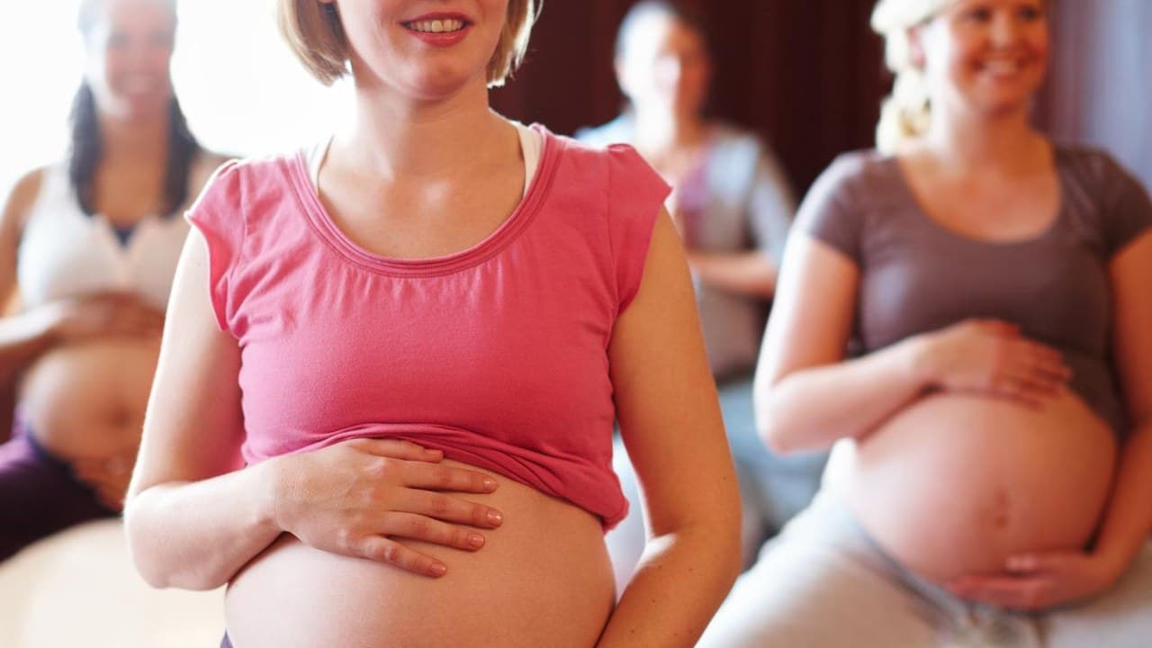 Hat hétfő a baba előtt: indul az év utolsó ingyenes szülésfelkészítő tanfolyama Fehérváron