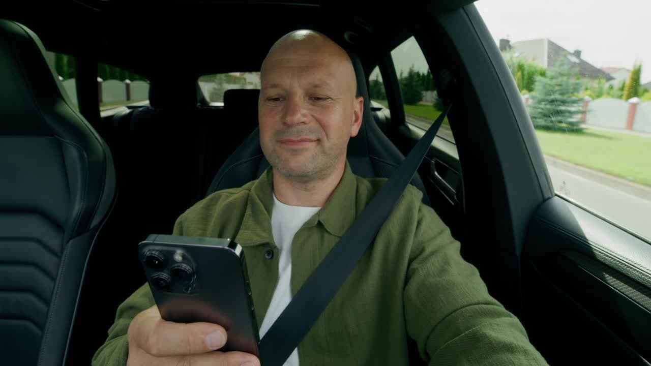 Van felesleges 26 ezer forintod? Ne mobilozz vezetés közben!